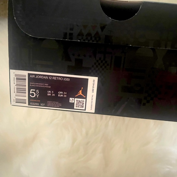 Air Jordan 12 FIFA, size 5.5 - Picture 5 of 5